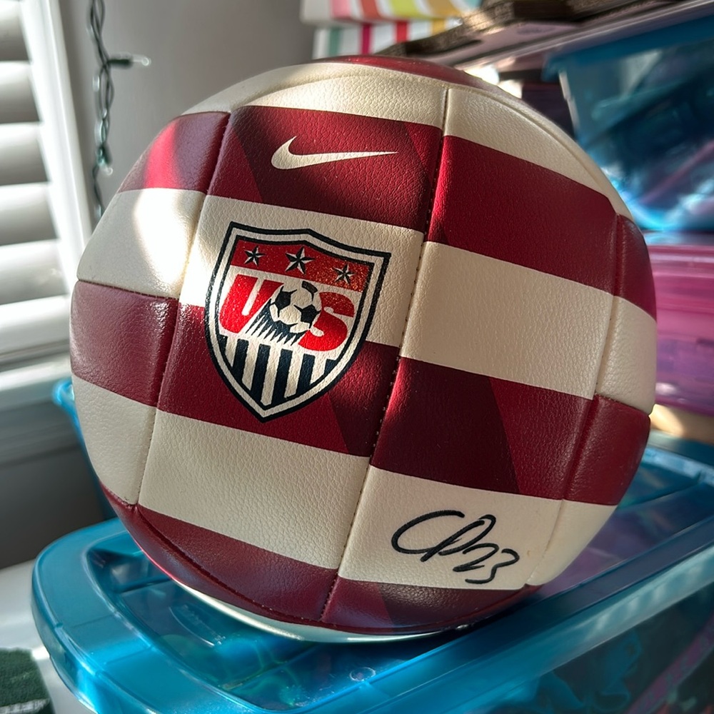 REAL SIGNATURE Christen Press soccer ball